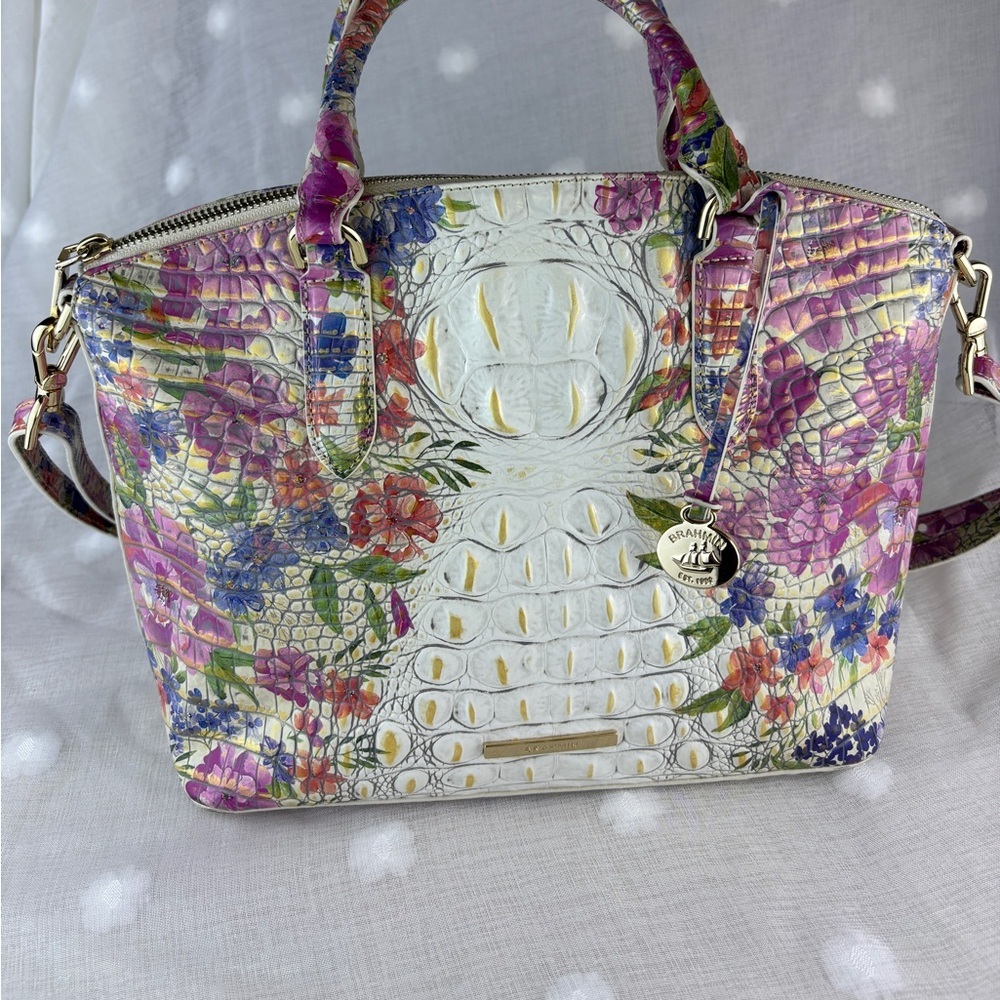 Brahmin medium Duxbury and floral sold out purse bag